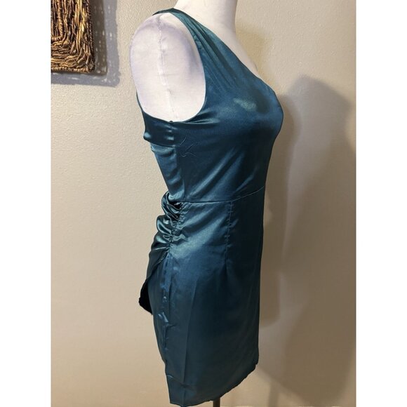Lena Green Dress Small One Shoulder Satin Sleeveless Party Wedding Guest NEW - Picture 4 of 11
